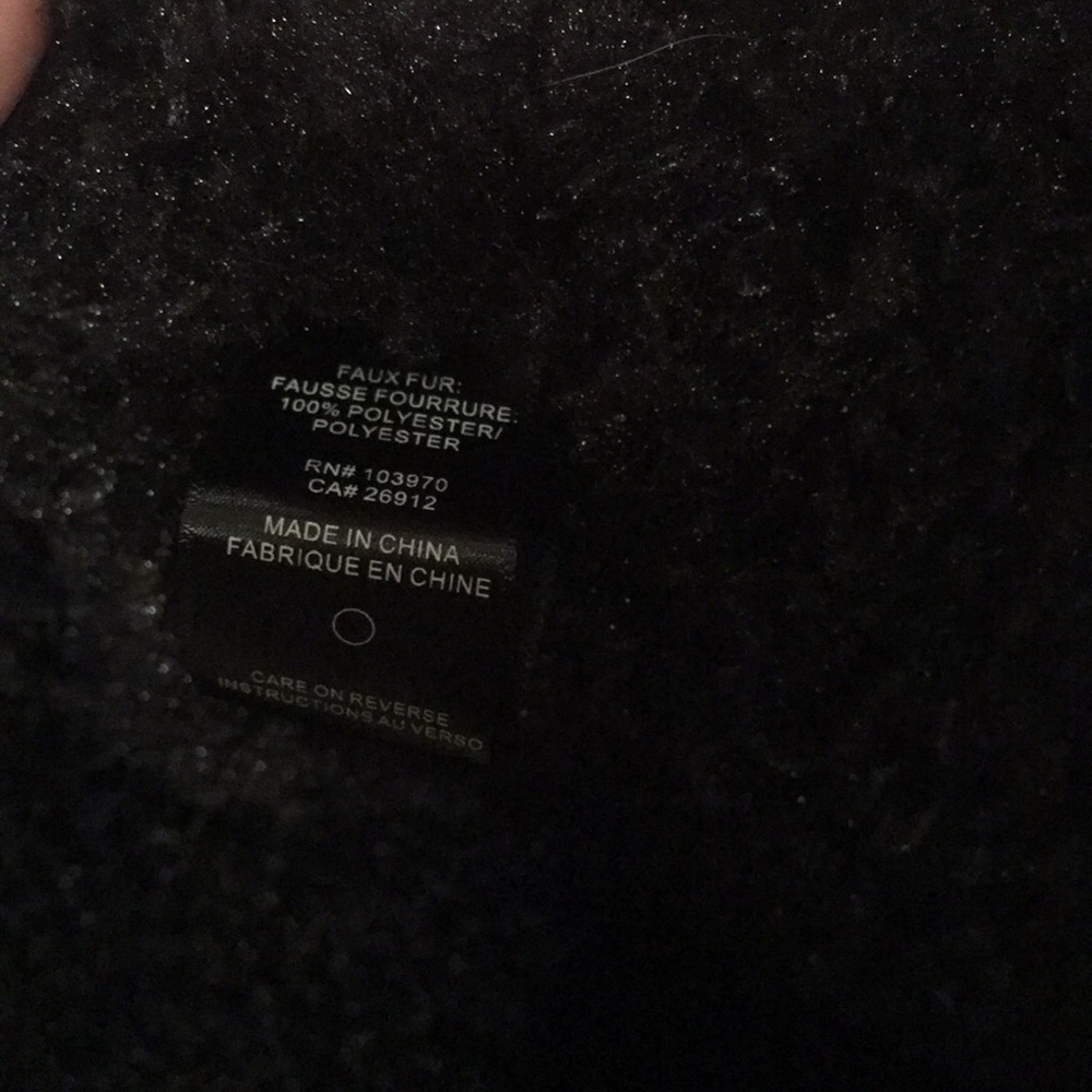 Black faux fur vest - Picture 4 of 4
